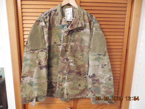 Genuine US Military Brand New w Tags, Multi-Cam Army Combat Uniform SET Large Regular.